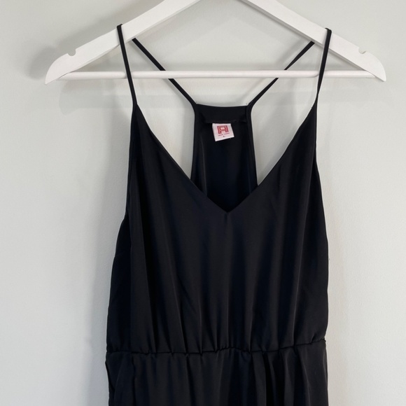 A New York Black Side Slit Lightweight Sleeveless Maxi Dress - Picture 5 of 8